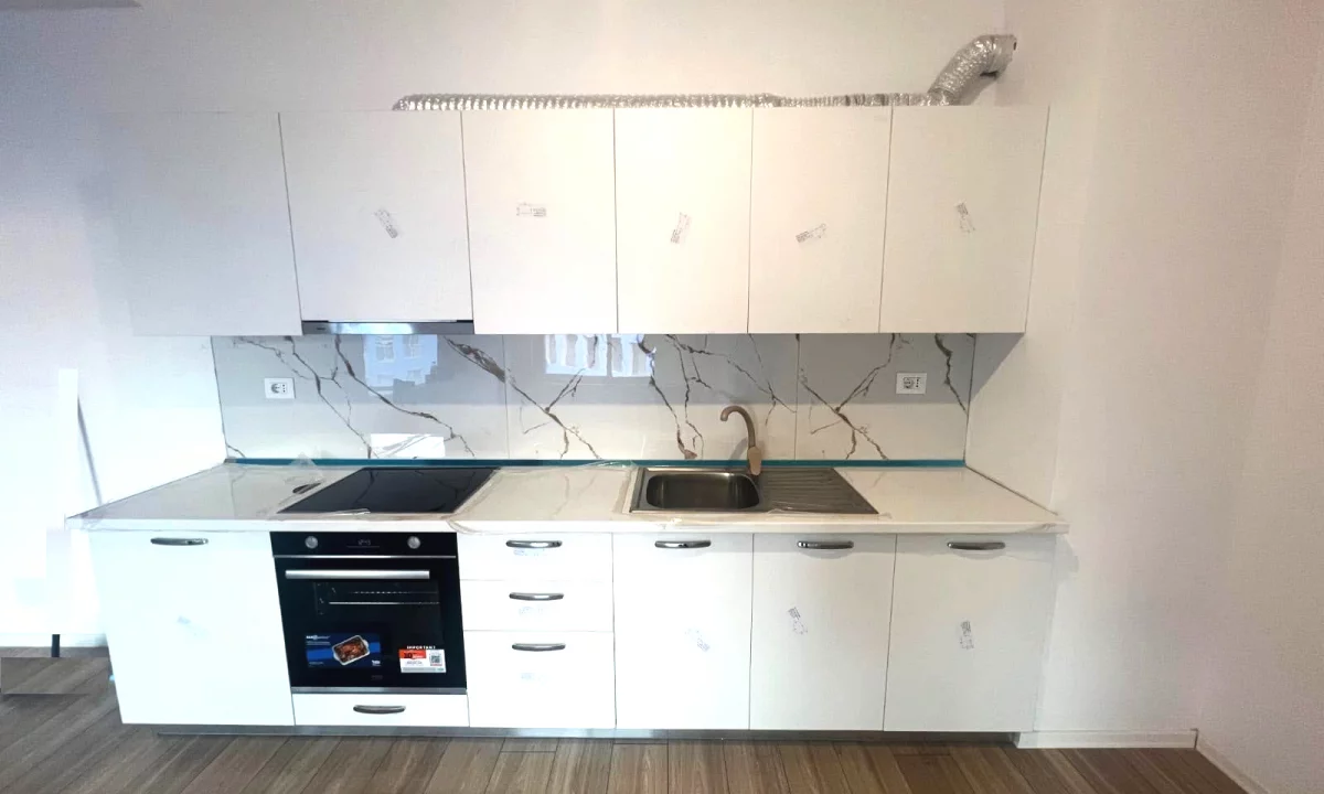 Shtepi me qera Apartament ne Tirane, 2+1, Mobilimi E mobiluar, Pagesa 40,000  Leke.