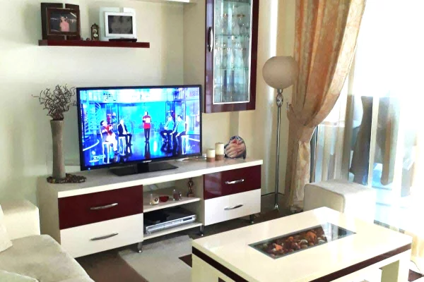 ✅ Apartament 2+1 me Qera ne Yzberisht prane Eco Market (i miremobiluar, ashensor)