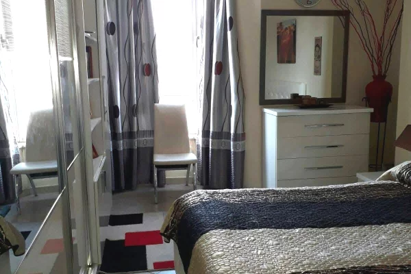 Shtepi me qera Apartament ne Tirane, 2+1, Mobilimi E mobiluar, Pagesa 45,000  Leke.