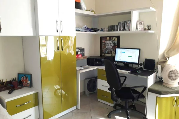 Shtepi me qera Apartament ne Tirane, 2+1, Mobilimi E mobiluar, Pagesa 45,000  Leke.