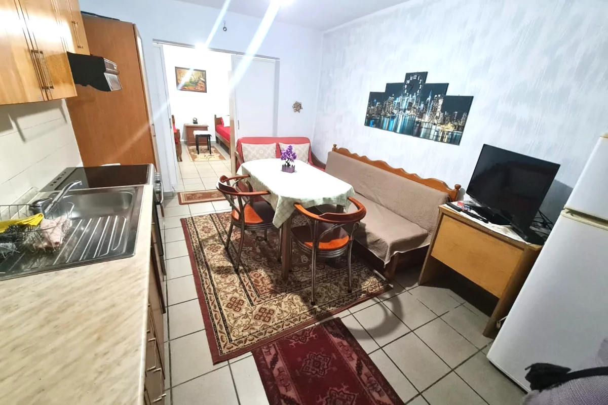 Shtepi me qera Apartament ne Tirane, 1+1, Mobilimi E mobiluar, Pagesa 47,000  Leke.