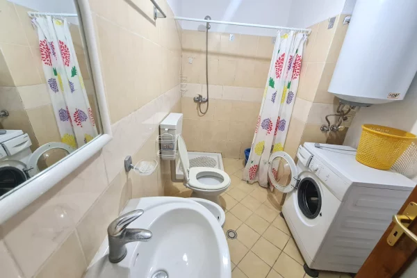 Shtepi me qera Apartament ne Tirane, 1+1, Mobilimi E mobiluar, Pagesa 47,000  Leke.