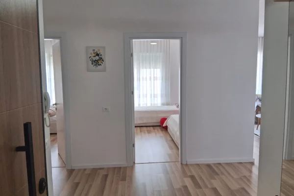 Shtepi me qera Apartament ne Tirane, 2+1, Mobilimi E mobiluar, Pagesa 550  Euro.