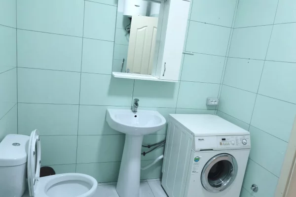 Shtepi me qera Apartament ne Tirane, 2+1, Mobilimi E mobiluar, Pagesa 42,000  Leke.