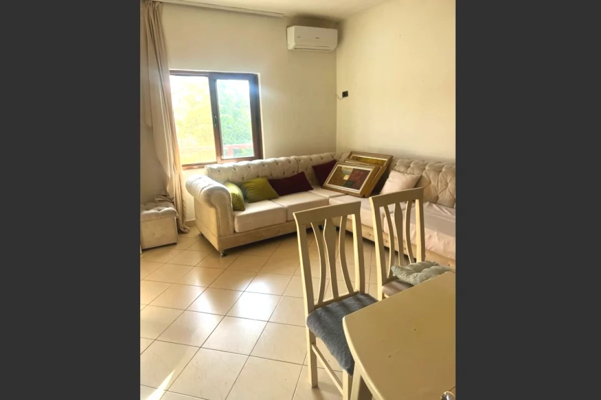 Shtepi me qera Apartament ne Tirane, 2+1, Mobilimi E mobiluar, Pagesa 35,000  Leke.
