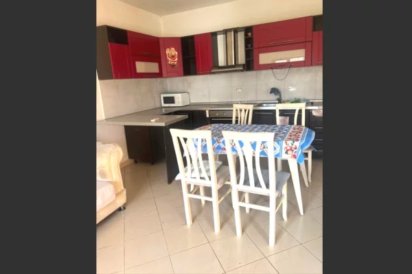 Shtepi me qera Apartament ne Tirane, 2+1, Mobilimi E mobiluar, Pagesa 35,000  Leke.