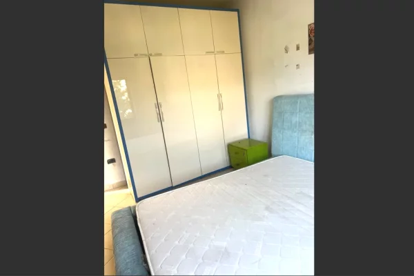 Shtepi me qera Apartament ne Tirane, 2+1, Mobilimi E mobiluar, Pagesa 35,000  Leke.