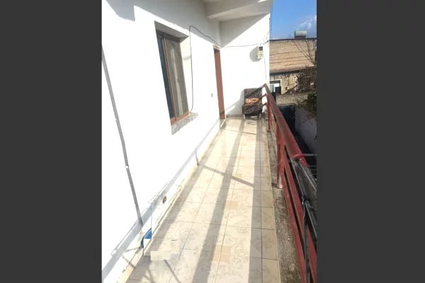 Shtepi me qera Apartament ne Tirane, 2+1, Mobilimi E mobiluar, Pagesa 35,000  Leke.