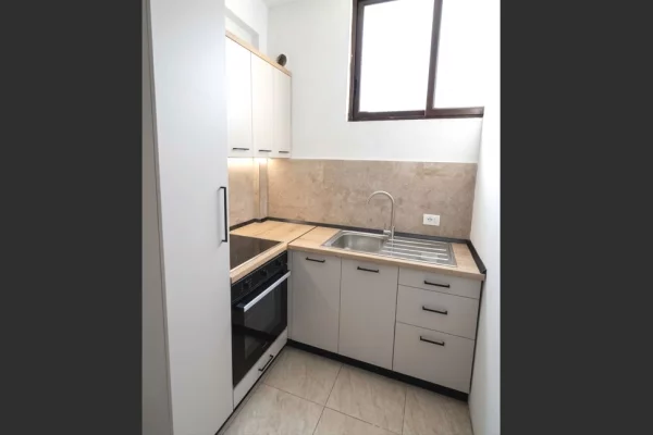 Shtepi me qera Apartament ne Tirane, 1+1, Mobilimi E mobiluar, Pagesa 55,000  Leke.