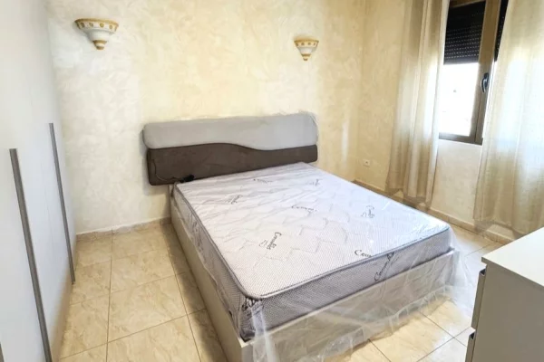 Shtepi me qera Apartament ne Tirane, 1+1, Mobilimi E mobiluar, Pagesa 55,000  Leke.
