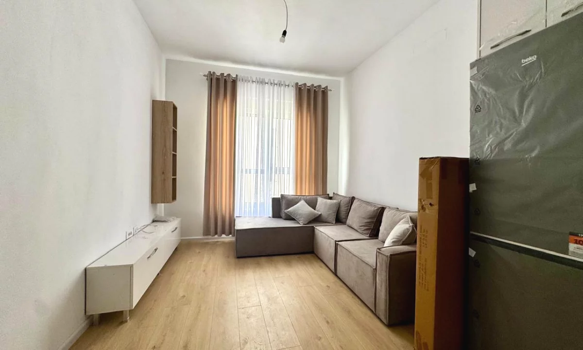Shtepi me qera Apartament ne Tirane, 1+1, Mobilimi E mobiluar, Pagesa 400  Euro.