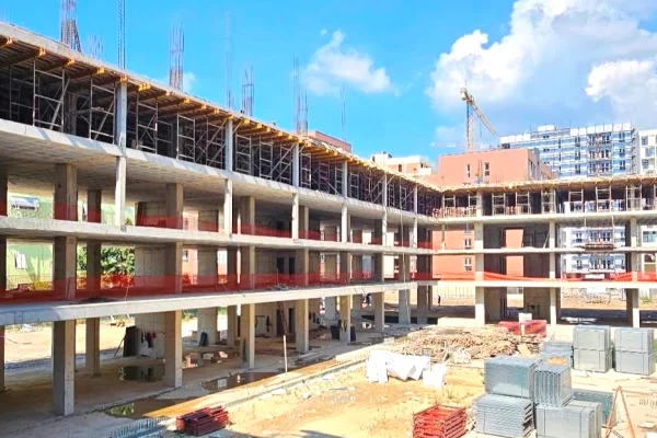 Shtepi ne shitje Apartament ne Tirane, 2+1, Mobilimi Bosh, pa mobiluar, Pagesa 175,000  Euro.