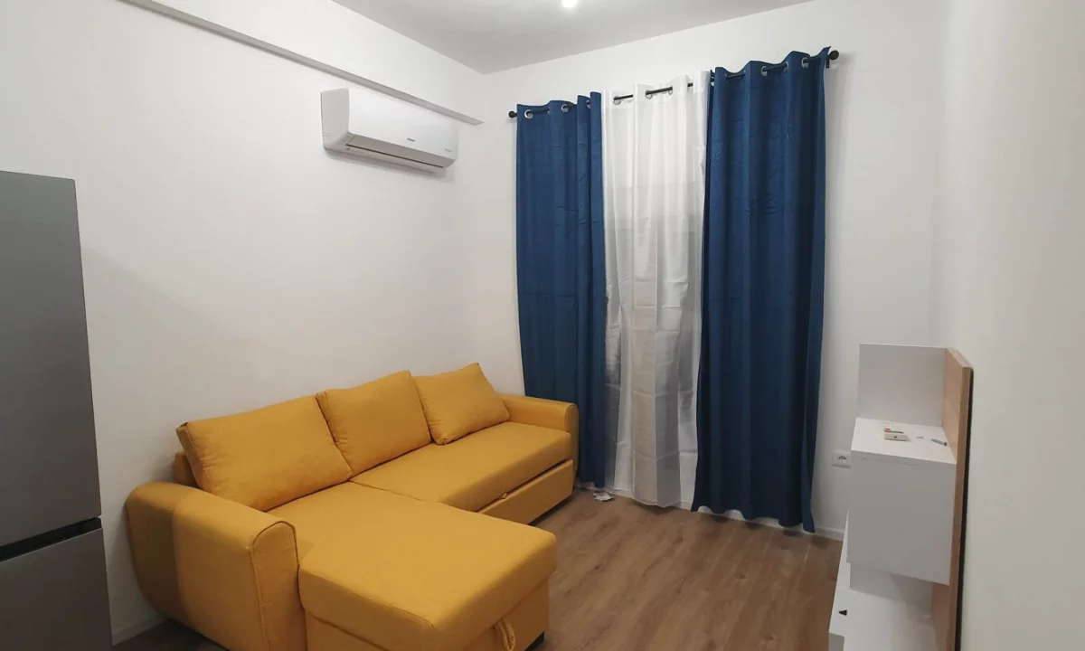 Shtepi me qera Apartament ne Tirane, 1+1, Mobilimi E mobiluar, Pagesa 450  Euro.