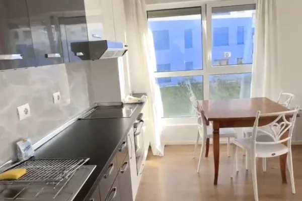 Shtepi me qera Apartament ne Tirane, 2+1, Mobilimi E mobiluar, Pagesa 450  Euro.