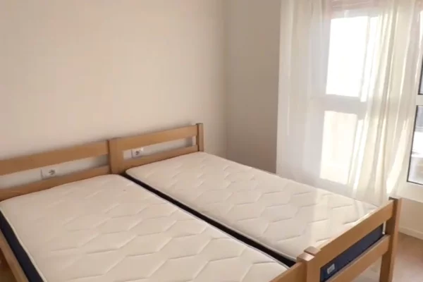 Shtepi me qera Apartament ne Tirane, 2+1, Mobilimi E mobiluar, Pagesa 450  Euro.