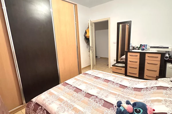 Shtepi ne shitje Apartament ne Tirane, 1+1, Mobilimi E mobiluar, Pagesa 98,000  Euro.