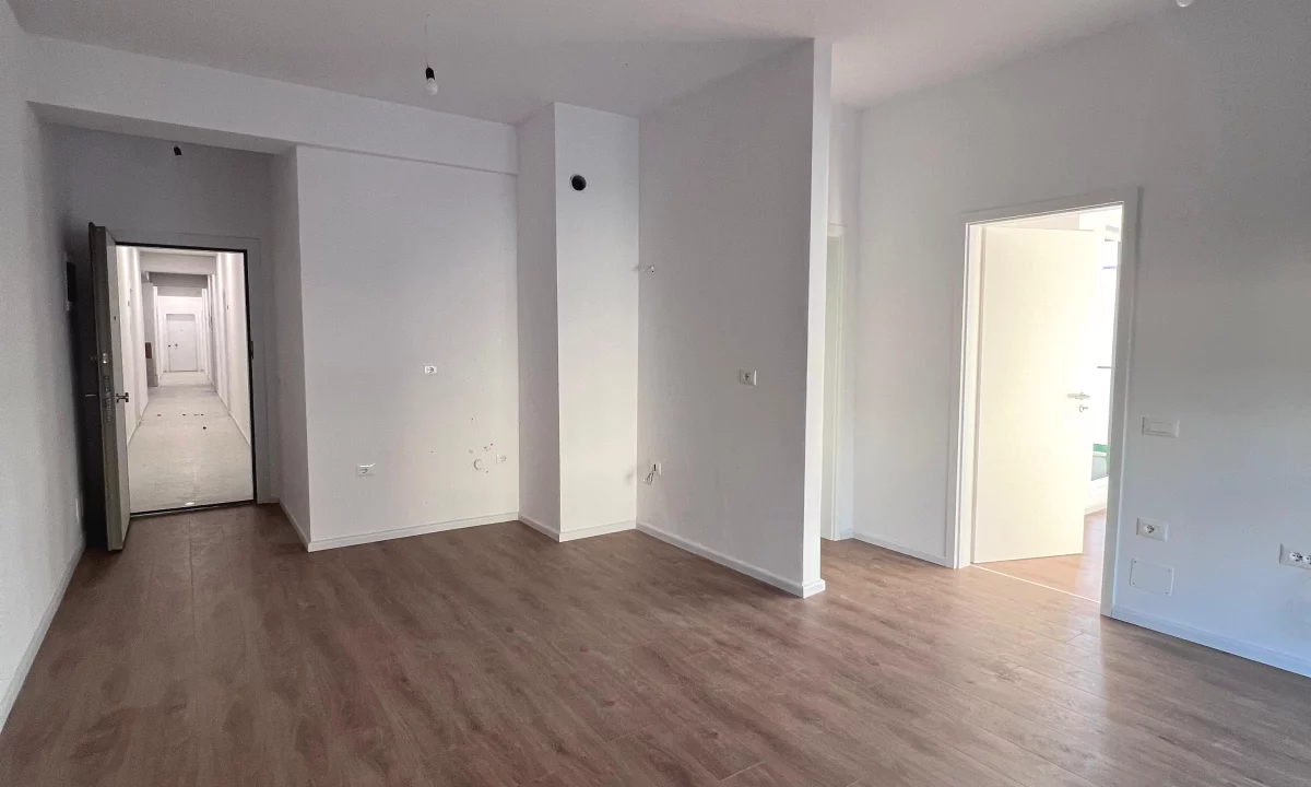 Shtepi me qera Apartament ne Tirane, 1+1, Mobilimi Bosh, pa mobiluar, Pagesa 300  Euro.