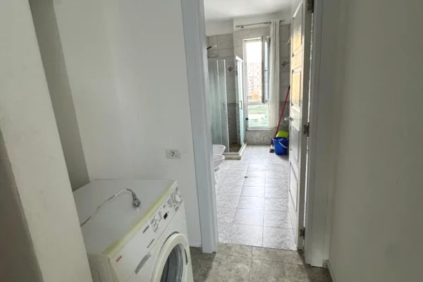 Shtepi me qera Apartament ne Tirane, 2+1, Mobilimi E mobiluar, Pagesa 60,000  Leke.