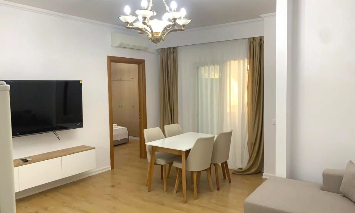 Shtepi ne shitje Apartament ne Tirane, 2+1, Mobilimi E mobiluar, Pagesa 148,800  Euro.