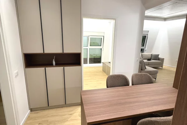 Shtepi me qera Apartament ne Tirane, 2+1, Mobilimi E mobiluar, Pagesa 55,000  Leke.