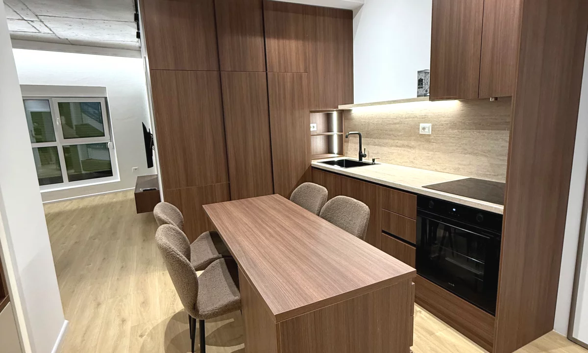 Shtepi me qera Apartament ne Tirane, 2+1, Mobilimi E mobiluar, Pagesa 55,000  Leke.