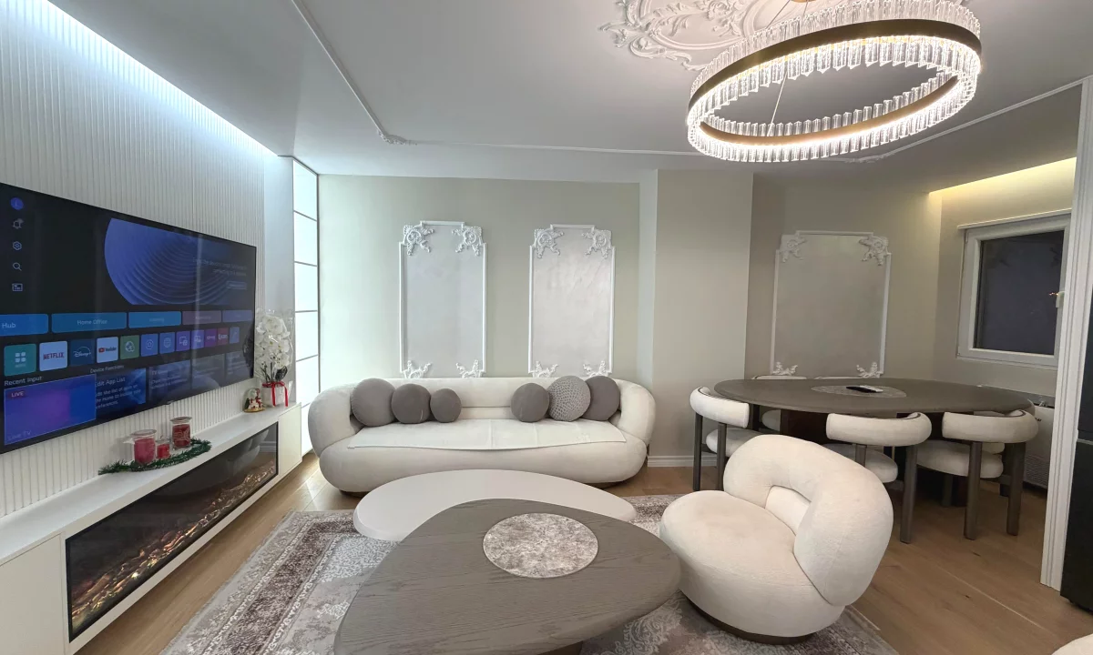 Shtepi ne shitje Apartament ne Tirane, 2+1, Mobilimi E mobiluar, Pagesa 40,000,000  Leke.