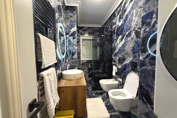 Shtepi ne shitje Apartament ne Tirane, 2+1, Mobilimi E mobiluar, Pagesa 40,000,000  Leke.