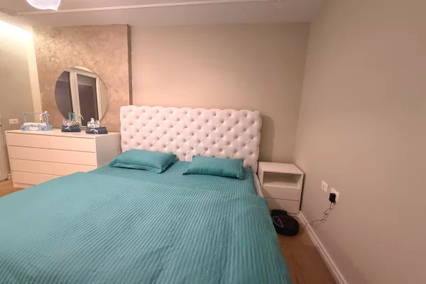 Shtepi ne shitje Apartament ne Tirane, 2+1, Mobilimi E mobiluar, Pagesa 40,000,000  Leke.