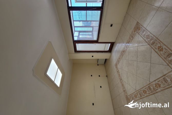 Jepet me qera zyre pas Kullave Binjake