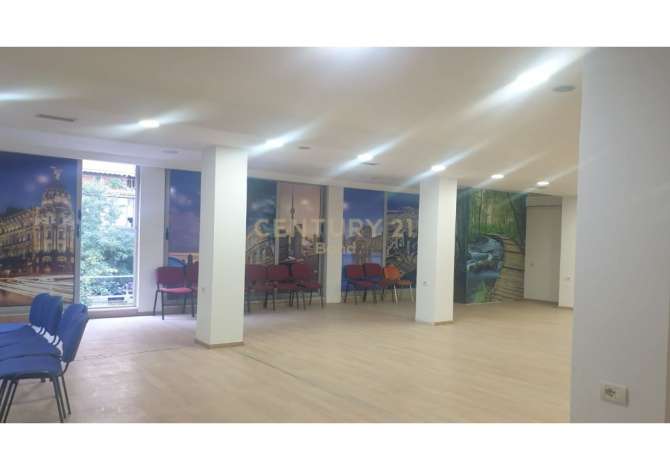 Ambient Komercial per Qira prane Shkolles se Baletit, Tirane