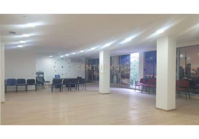 Ambient Komercial për Qira pranë Shkollës së Baletit, Tiranë