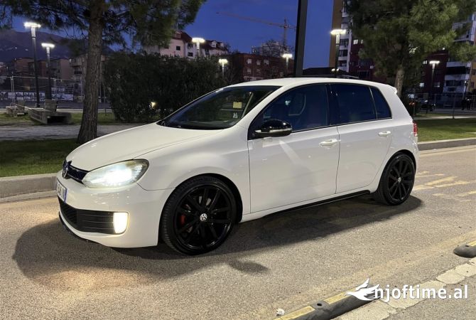 Auto in Vendita a Tirana, Volkswagen, 2011 Diesel,Kambio Automatik Pagamento 7,900  Euro.