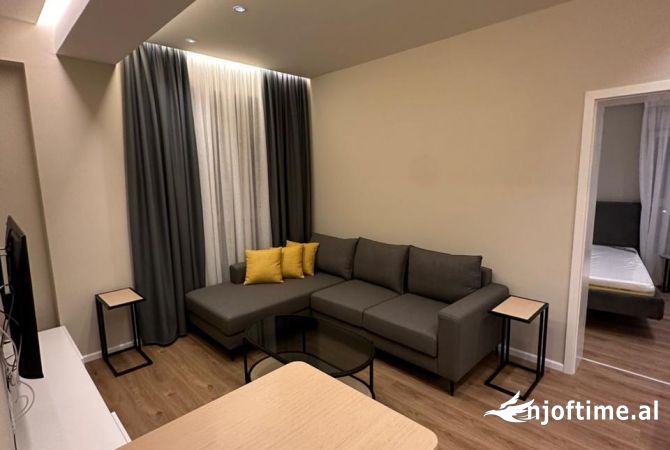 Shtepi ne shitje Apartament ne Tirane, 1+1, Mobilimi E mobiluar, Pagesa 200,000  Euro.