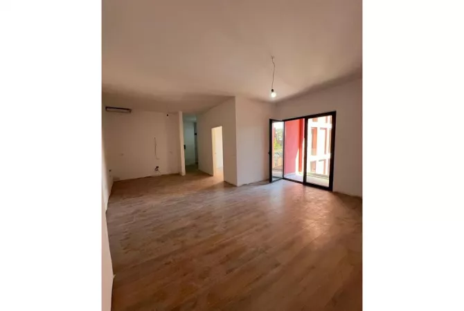 Apartment for rent in Tirana 1+1, Emty