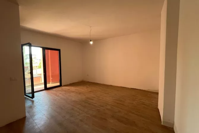 Apartment for rent in Tirana 1+1, Emty