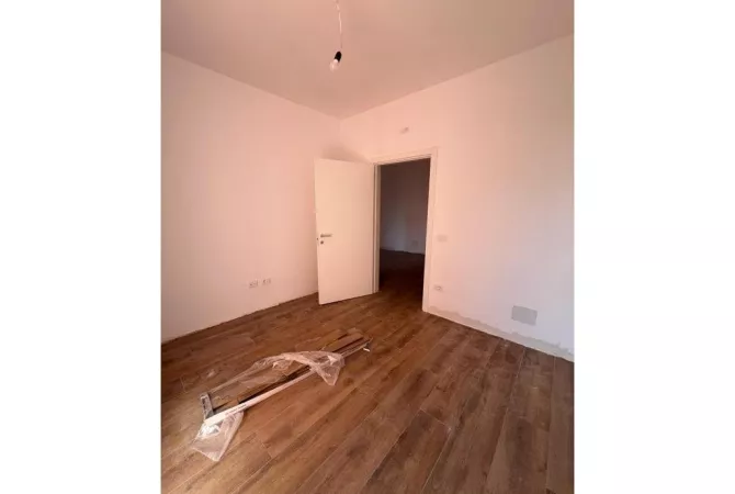 Apartment for rent in Tirana 1+1, Emty