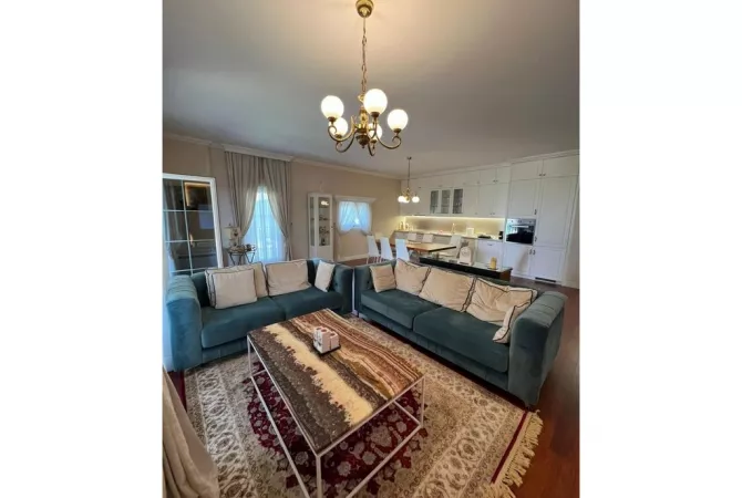 Shtepi ne shitje Apartament ne Tirane, 2+1, Mobilimi E mobiluar, Pagesa 270,000  Euro.