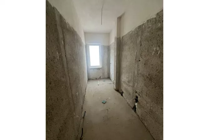 Shtepi ne shitje Apartament ne Pogradec, 1+1, Mobilimi Bosh, pa mobiluar, Pagesa 90,000  Euro.