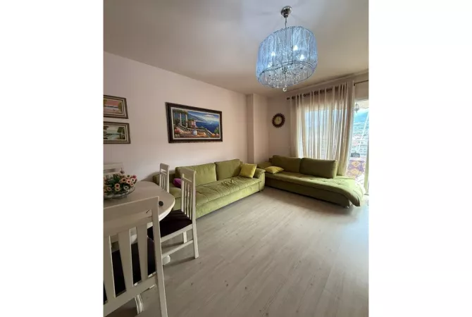 Shitet Apartament 2+1 – Pranë Hotel Pogradeci, Pogradec