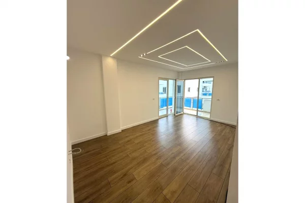 Shitet-apartament-1+1-në-Tushemisht--Pogradec---me-pamje nga Liqeni 