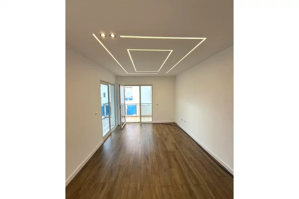 Shtepi ne shitje Apartament ne Pogradec, 1+1, Mobilimi Bosh, pa mobiluar, Pagesa 84,500  Euro.