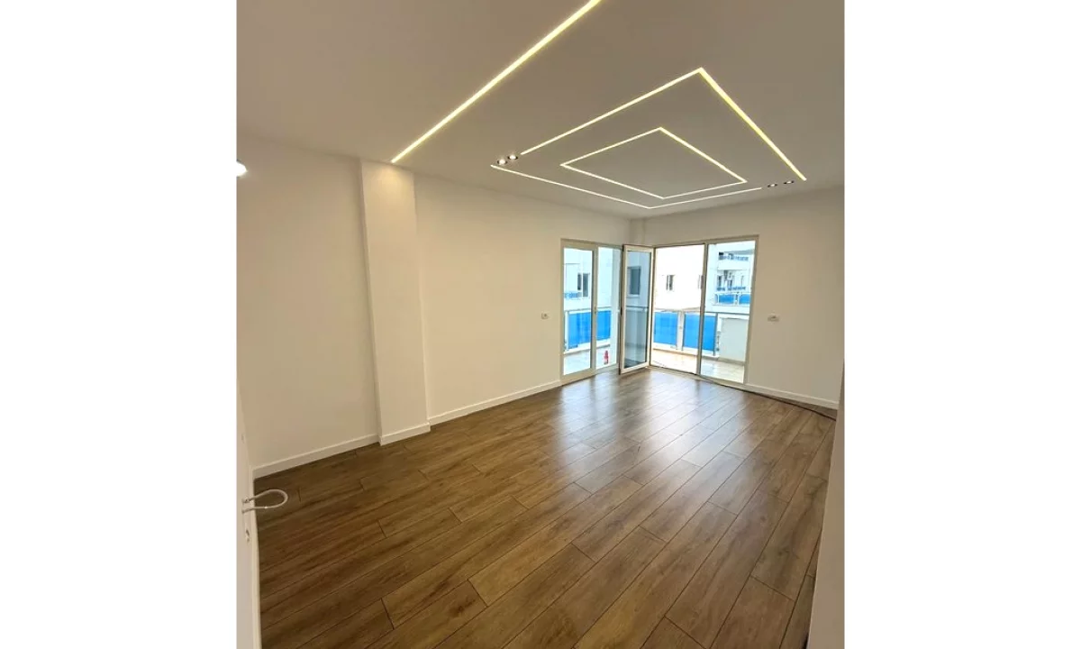 Shtepi ne shitje Apartament ne Pogradec, 1+1, Mobilimi Bosh, pa mobiluar, Pagesa 84,500  Euro.