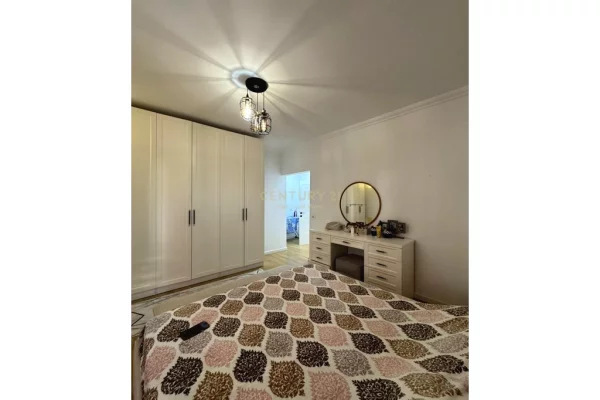 Shtepi ne shitje Apartament ne Tirane, 2+1, Mobilimi E mobiluar, Pagesa 155,000  Euro.