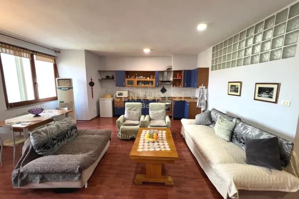 Apartament 2+1+2 Për Qira tek ish Tregu Elektrik