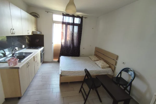 Shtepi me qera Garsoniere ne Tirane - 200 Euro