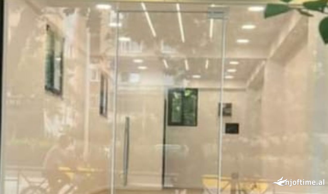 Dyqan me qera tek Rruga Kavajes