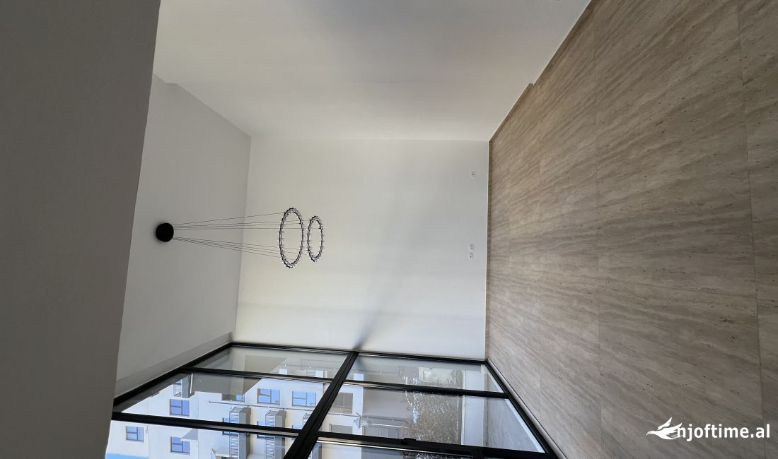 Njesi per qera tek Pazari Ri