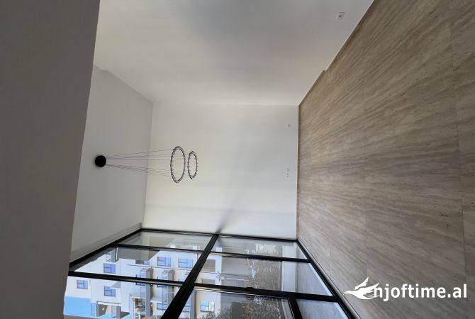 Njesi per qera tek Pazari Ri