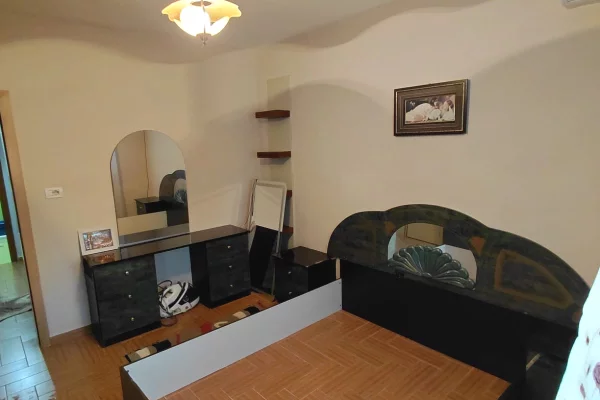 Shtepi me qera Apartament ne Tirane, 1+1, Mobilimi E mobiluar, Pagesa 400  Euro.