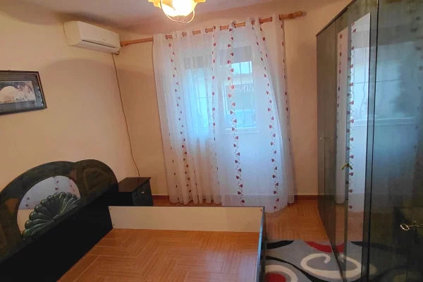 Shtepi me qera Apartament ne Tirane, 1+1, Mobilimi E mobiluar, Pagesa 400  Euro.